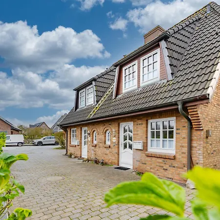 Haus Strandoase 2 Holiday home Westerland